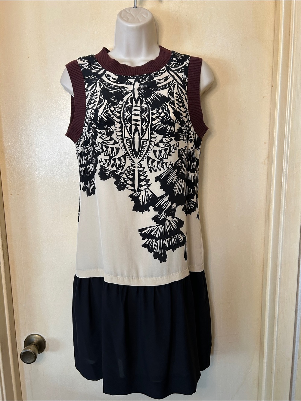 Hoss Intropia  Black and Tan Silk Drop Waist Mini size 34 (4)